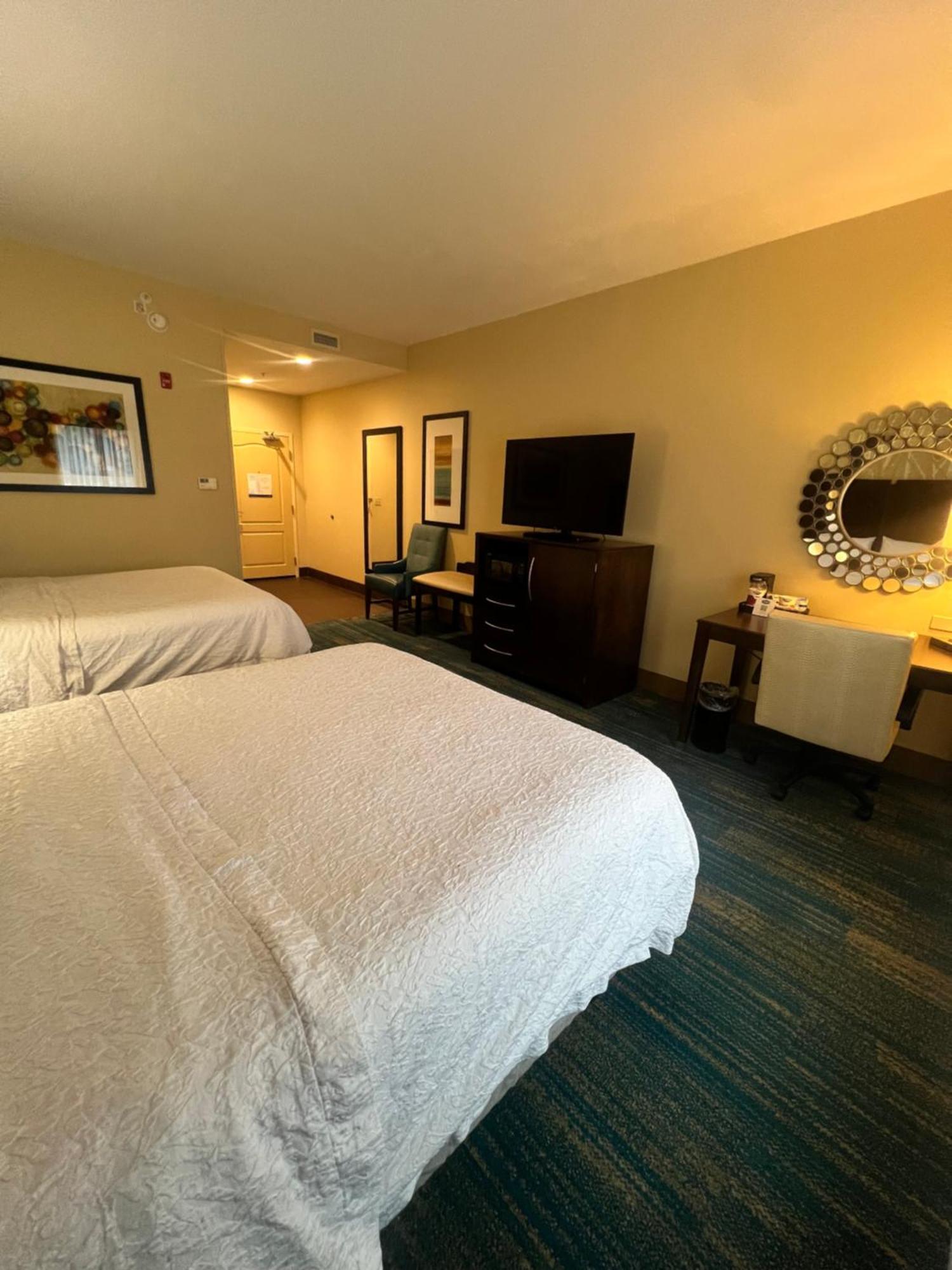 Hampton Inn & Suites Stroudsburg Bartonsville Poconos Buitenkant foto